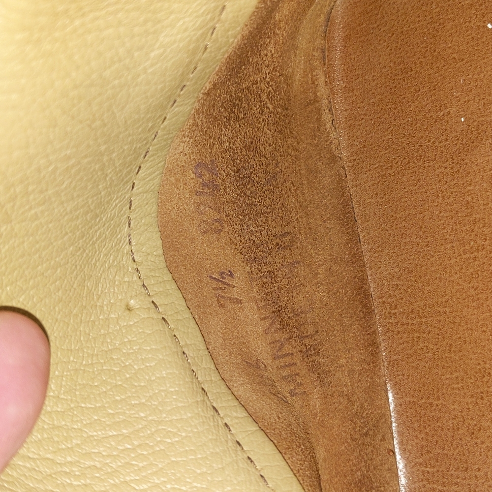 Minnetonka Moccasinsoccasins - Picture 7 of 8